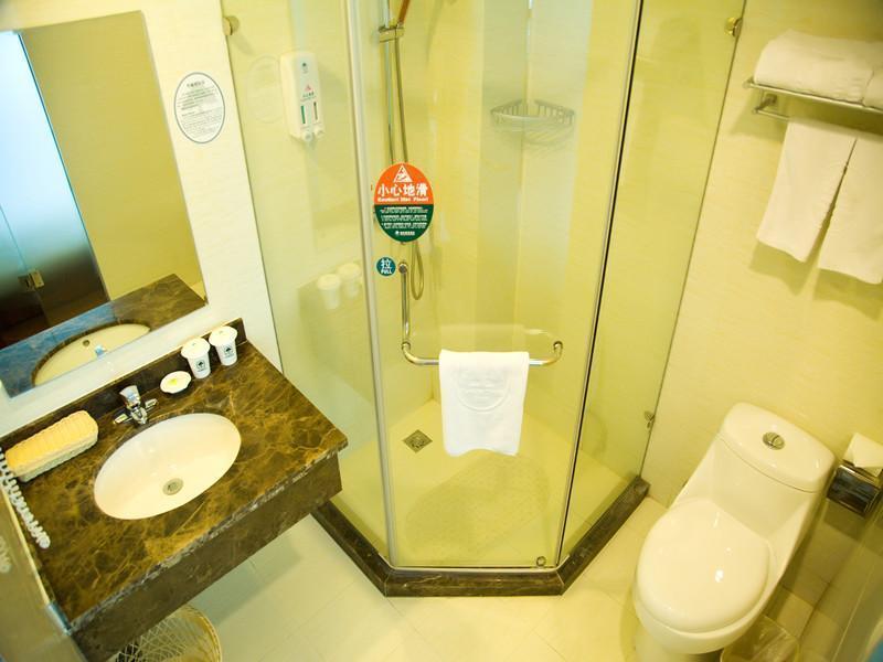 Greentree Pudong Airport Chuansha Express Hotel